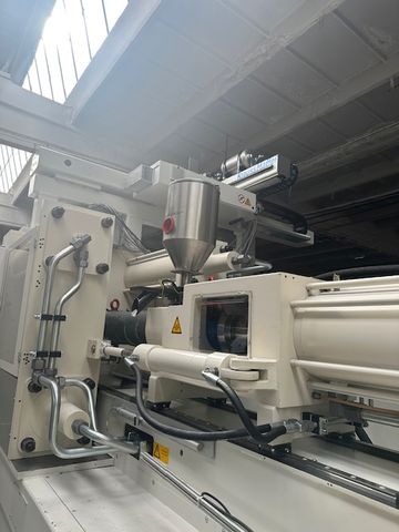 Krauss-Maffei-wtryskarka-używana-Szczeppol-Łódź-Polska