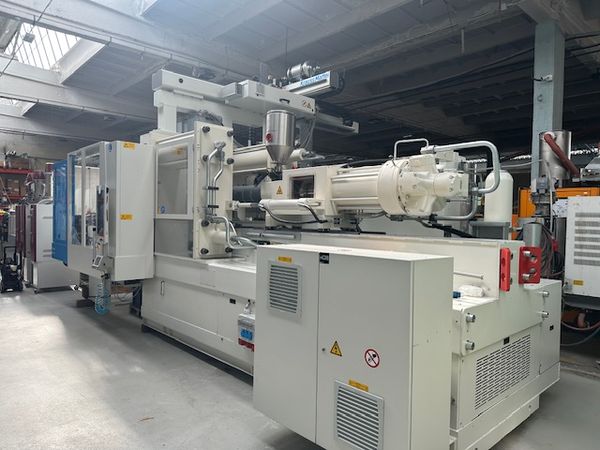 Krauss-Maffei-wtryskarka-używana-Szczeppol-Łódź-Polska