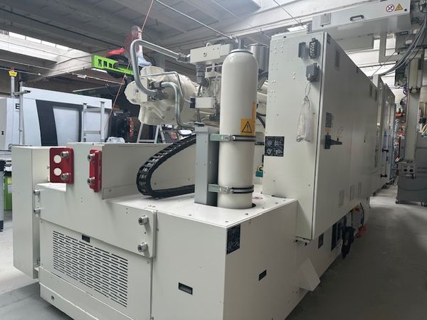 Krauss-Maffei-wtryskarka-używana-Szczeppol-Łódź-Polska