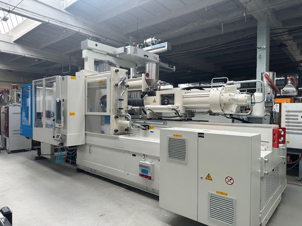 Krauss-Maffei-wtryskarka-używana-Szczeppol-Łódź-Polska