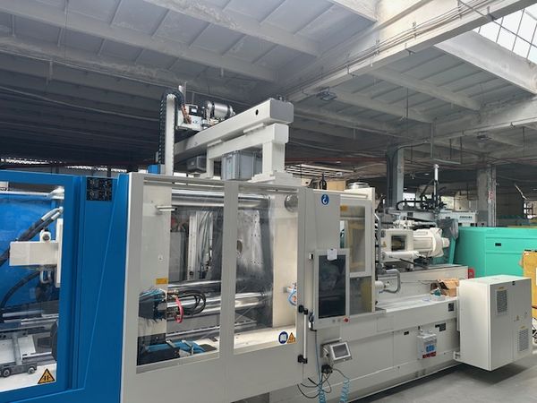 Krauss-Maffei-wtryskarka-używana-Szczeppol-Łódź-Polska