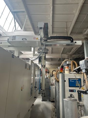 Krauss-Maffei-wtryskarka-używana-Szczeppol-Łódź-Polska