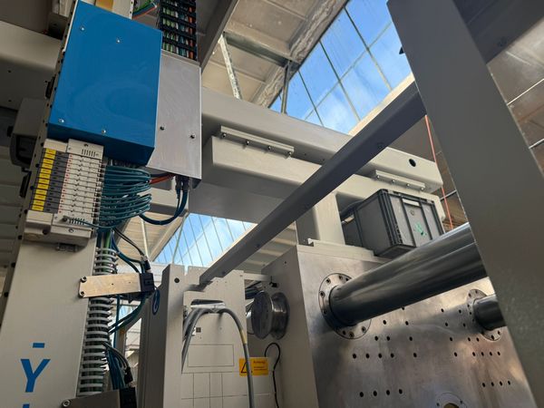 Krauss-Maffei-wtryskarka-używana-Szczeppol-Łódź-Polska