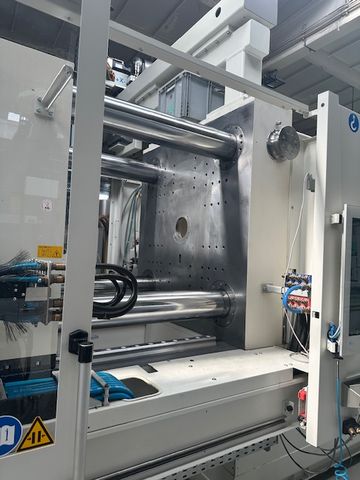 Krauss-Maffei-wtryskarka-używana-Szczeppol-Łódź-Polska