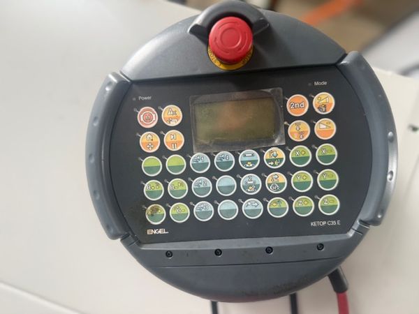 Engel-robot-Szczeppol-Łódź-Polska