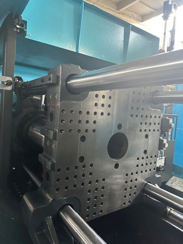 Sumitomo-Demag-wtryskarka-używana-Szczeppol-Łódź-Polska