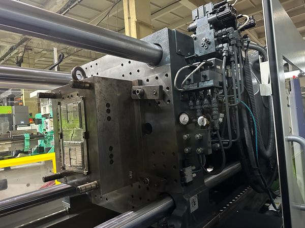 Sumitomo-Demag-wtryskarka-używana-Szczeppol-Łódź-Polska