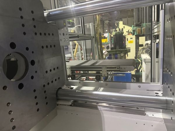 Wittmann-Battenfeld-EcoPower-wtryskarka-używana-Szczeppol-Łódź-Polska