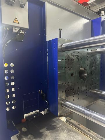 Wittmann-Battenfeld-EcoPower-wtryskarka-używana-Szczeppol-Łódź-Polska