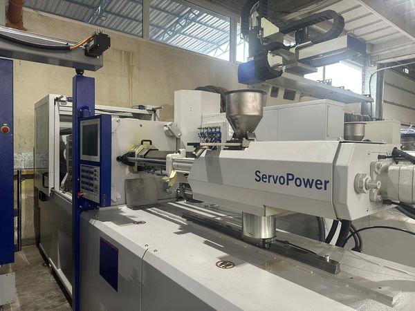 Wittmann-Battenfeld-EcoPower-wtryskarka-używana-Szczeppol-Łódź-Polska