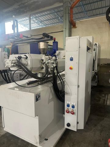 Wittmann-Battenfeld-EcoPower-wtryskarka-używana-Szczeppol-Łódź-Polska