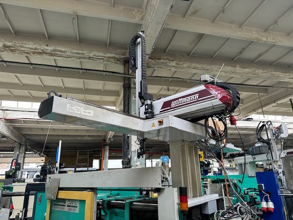 Robot - Wittmann W821